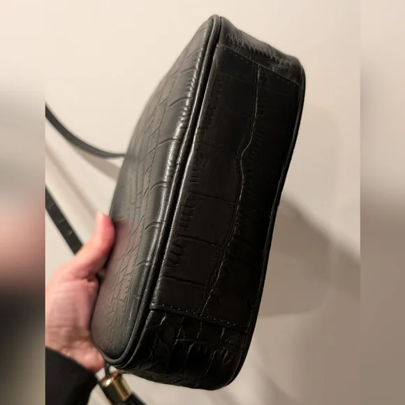 Mark and Graham Essential Crossbody Bag - Picture 3 of 7